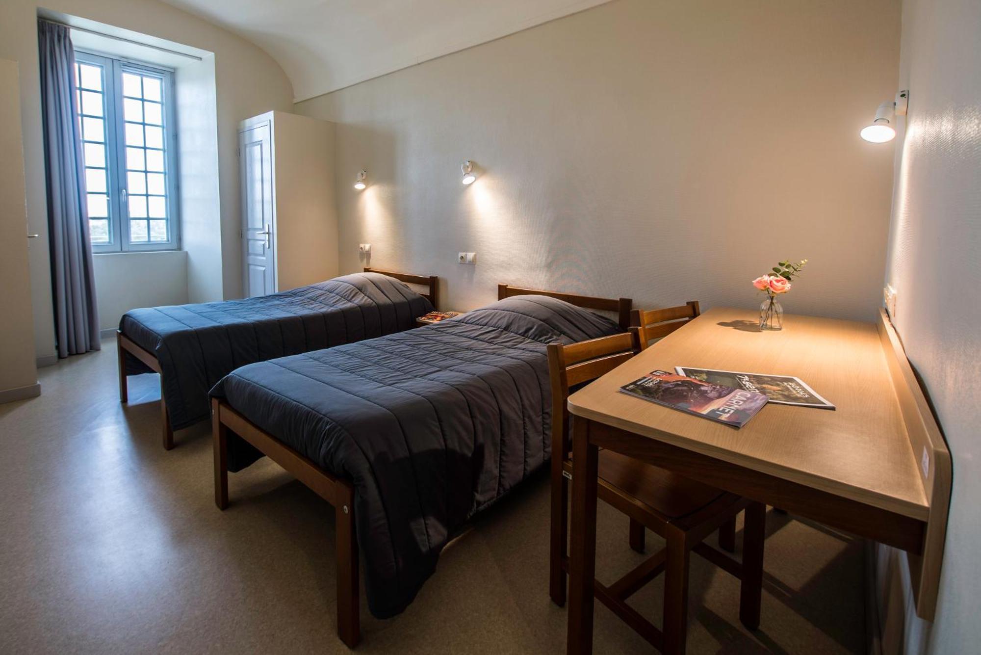 Hostellerie Charles De Foucauld Viviers Экстерьер фото